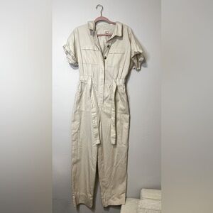 NEW universal thread Women's Cream Jumpsuit size 6 off white beige short sleeved